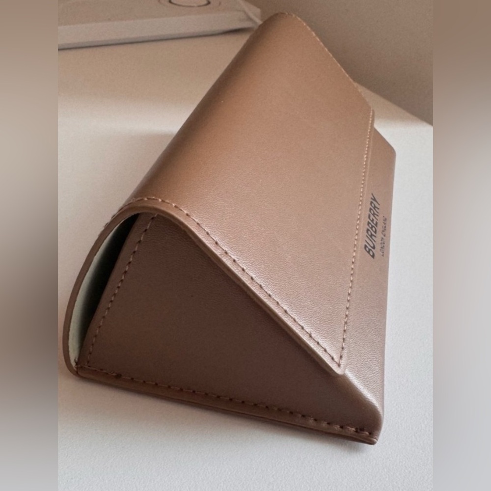 BURBERRY Tan Sunglasses Case - Picture 6 of 6